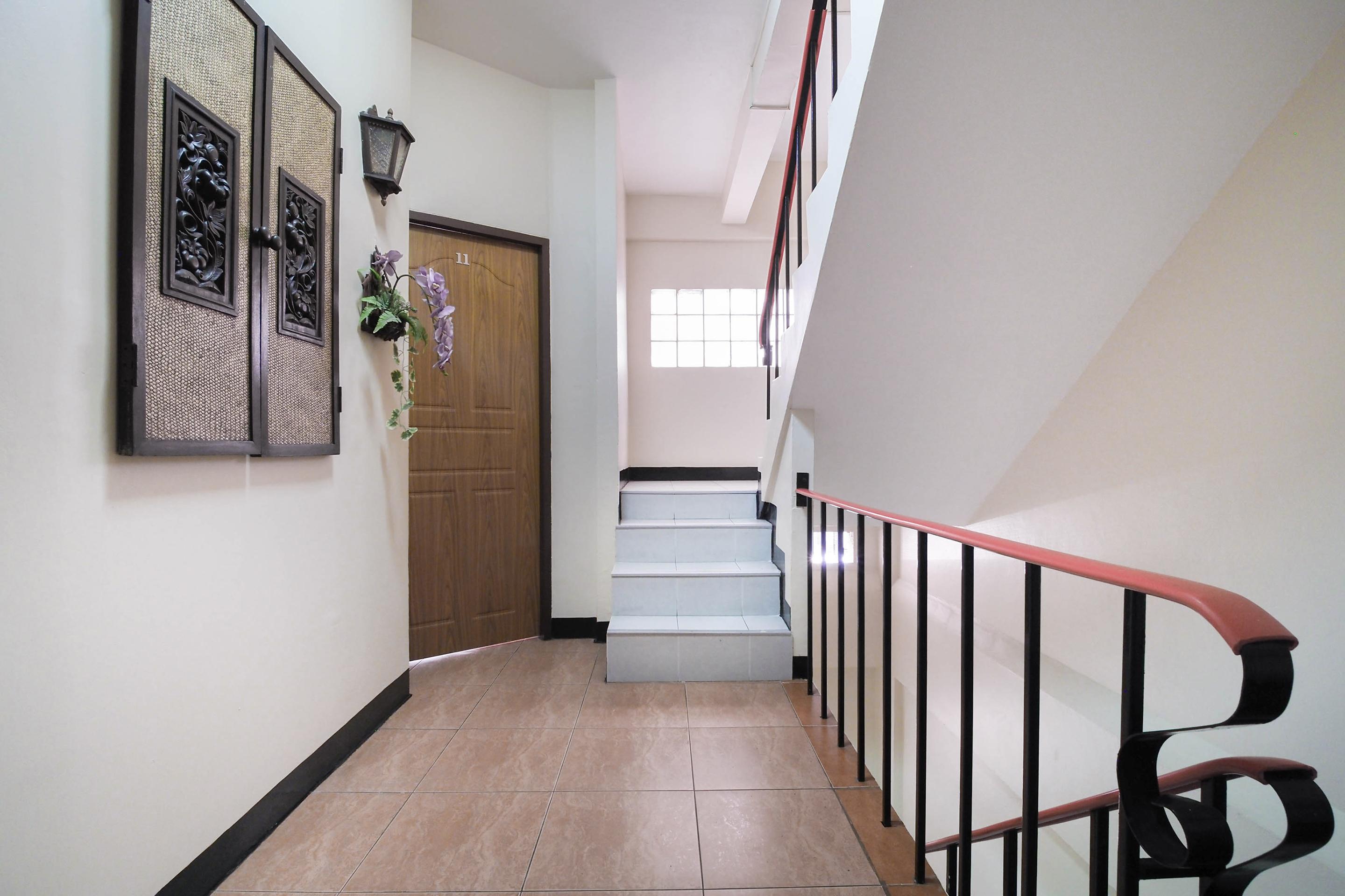 Oyo 963 Sunshine Guesthouse Pattaya Εξωτερικό φωτογραφία