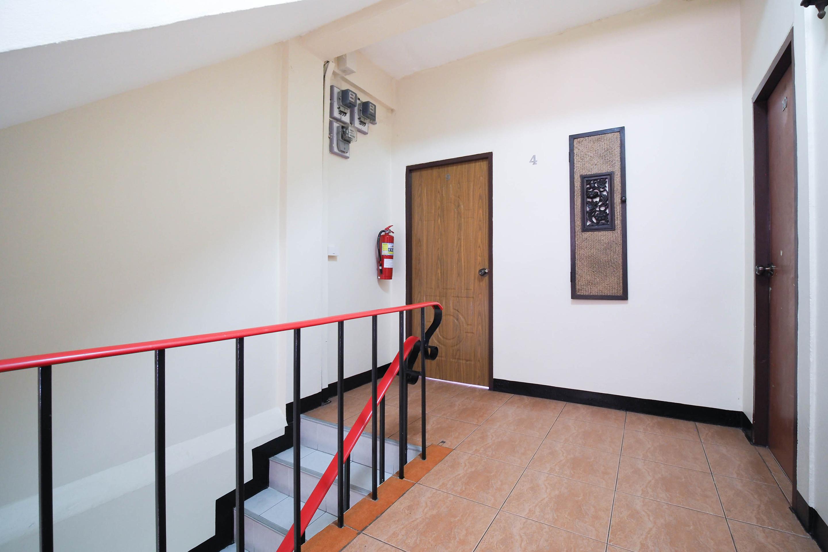 Oyo 963 Sunshine Guesthouse Pattaya Εξωτερικό φωτογραφία