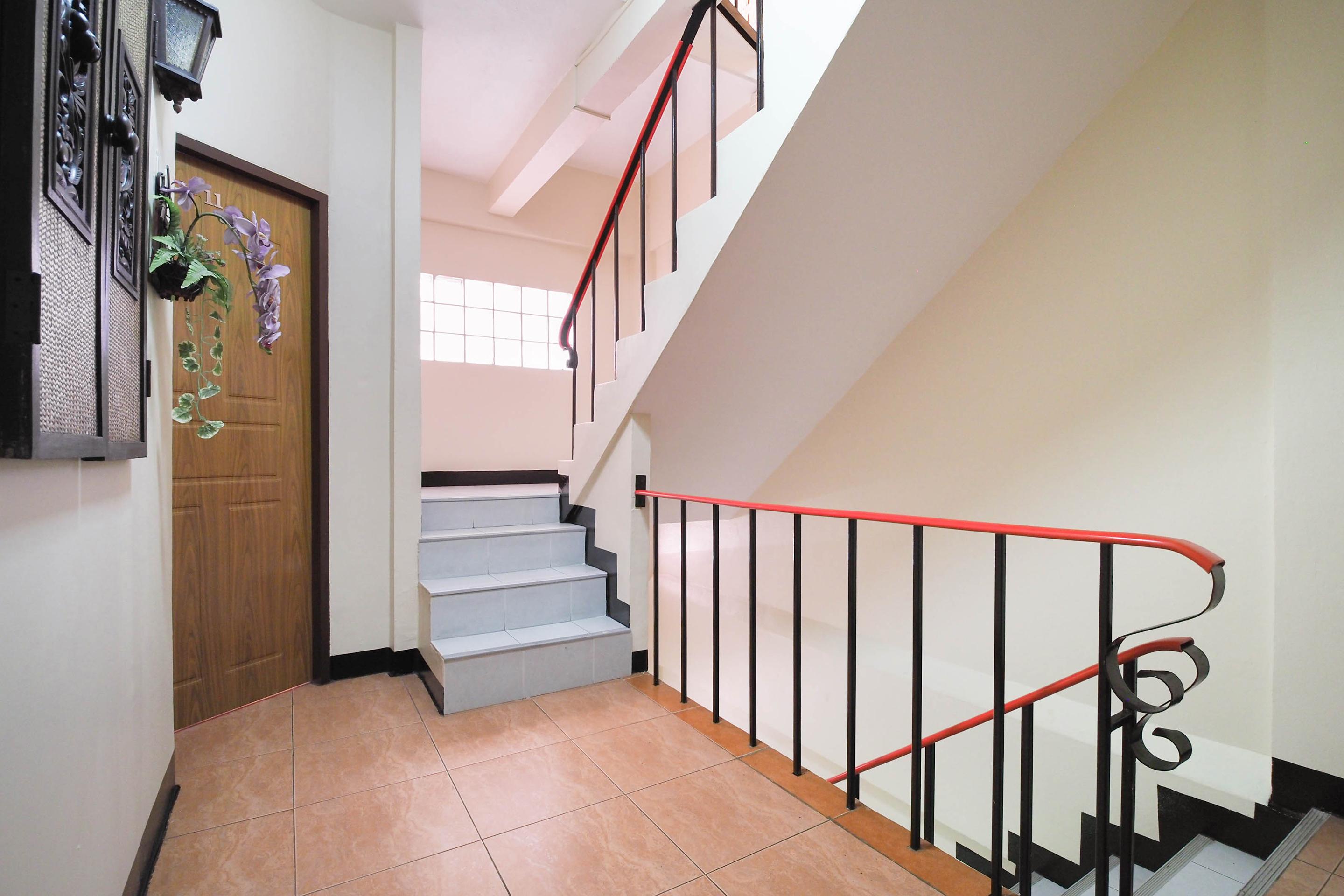 Oyo 963 Sunshine Guesthouse Pattaya Εξωτερικό φωτογραφία