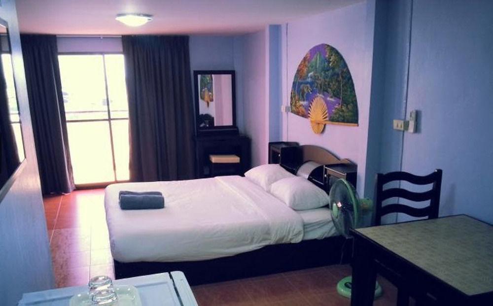 Oyo 963 Sunshine Guesthouse Pattaya Εξωτερικό φωτογραφία