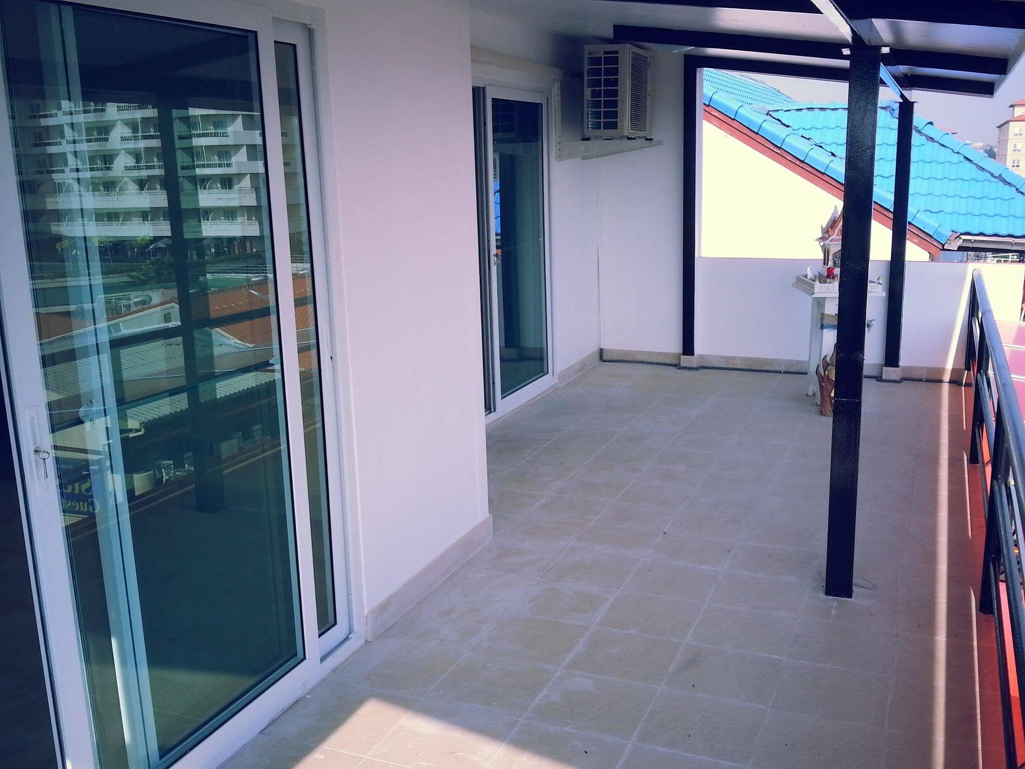 Oyo 963 Sunshine Guesthouse Pattaya Εξωτερικό φωτογραφία